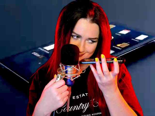 Meskhimusic webcam