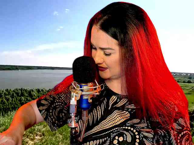Meskhimusic webcam