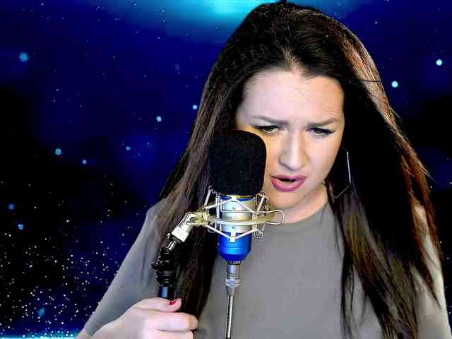 Meskhimusic webcam