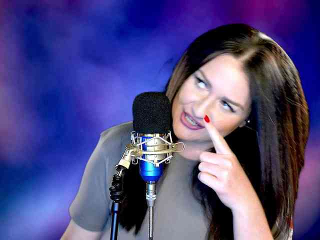 Meskhimusic webcam