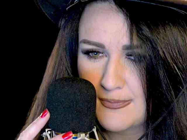 Meskhimusic webcam