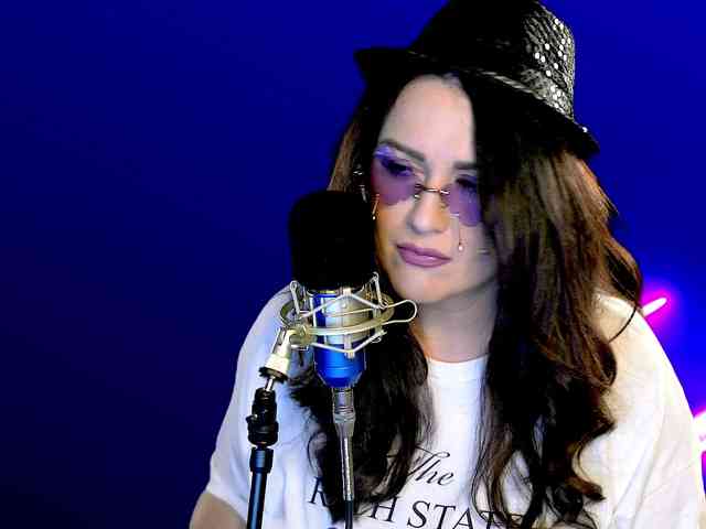 Meskhimusic webcam