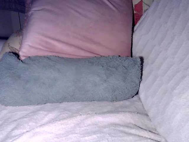 Naomi---- live cam preview