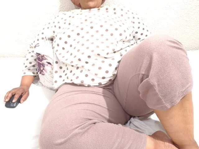 hotchocolateh live cam on BongaCams