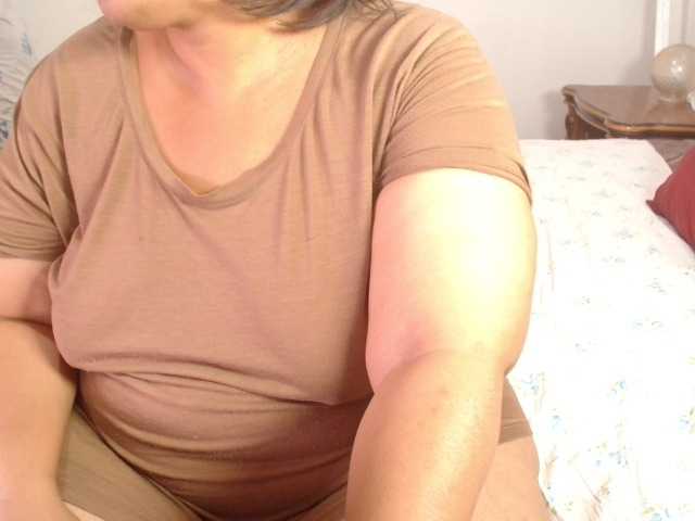 hotchocolateh, live now on BongaCams
