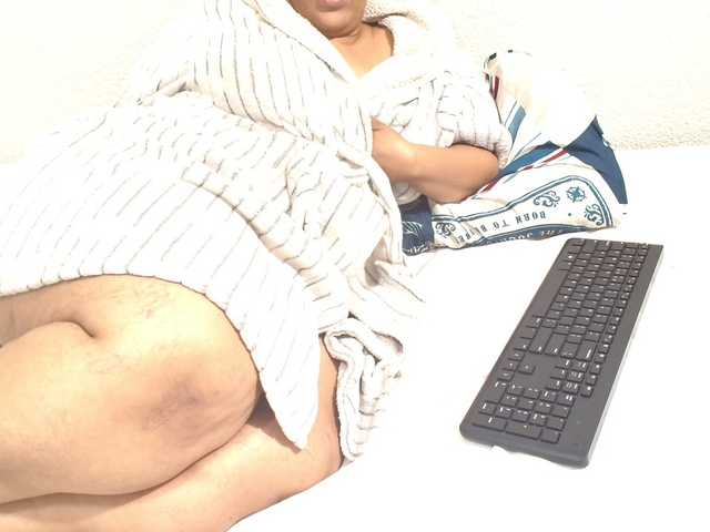 hotchocolateh live cam on BongaCams
