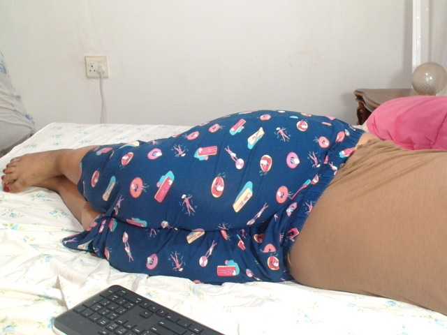 hotchocolateh, live now on BongaCams