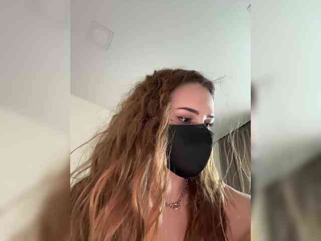 SinfulTyan webcam