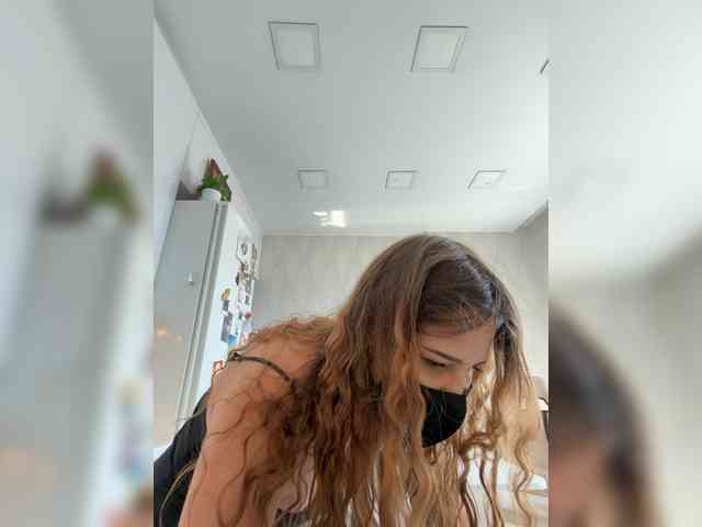 SinfulTyan webcam