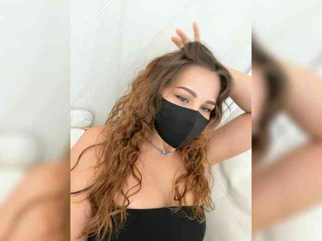 SinfulTyan webcam