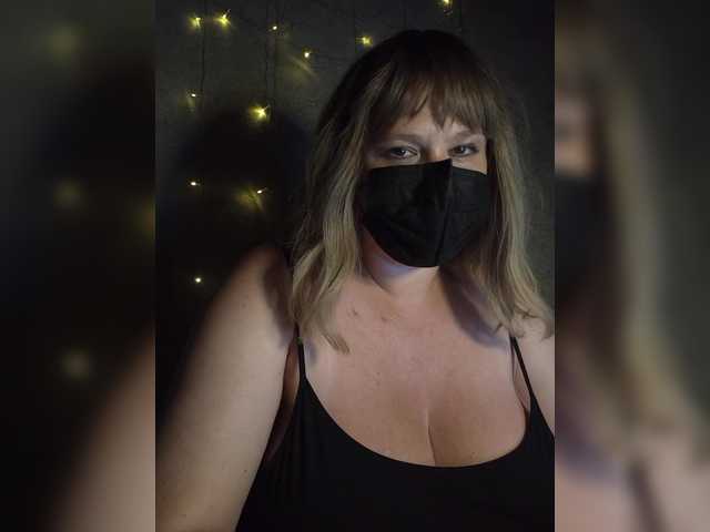 KarinCams live webcam show