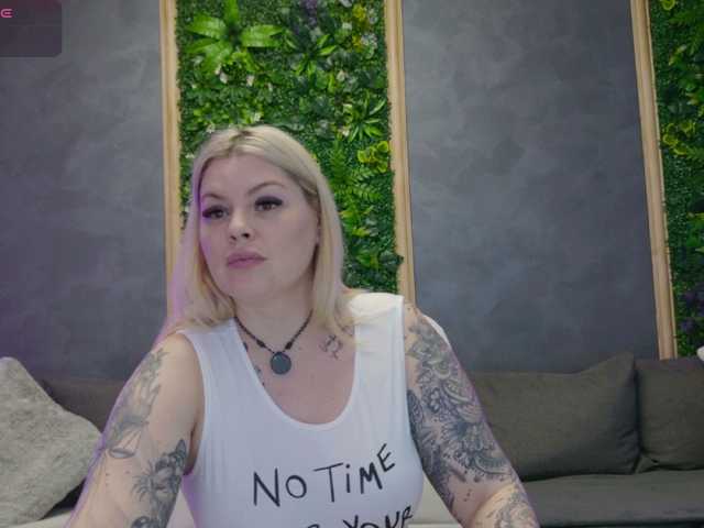Issa_Jo webcam bongacams model stream image