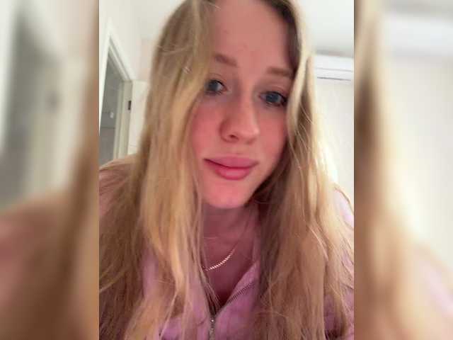 Likachkaa's BongaCams show and profile