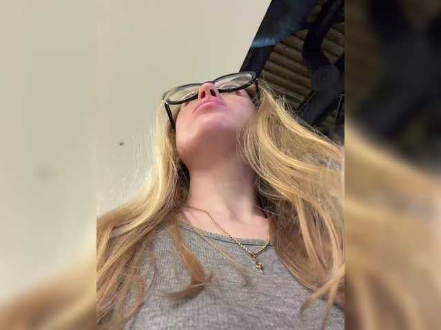 LiiBaby live webcam show