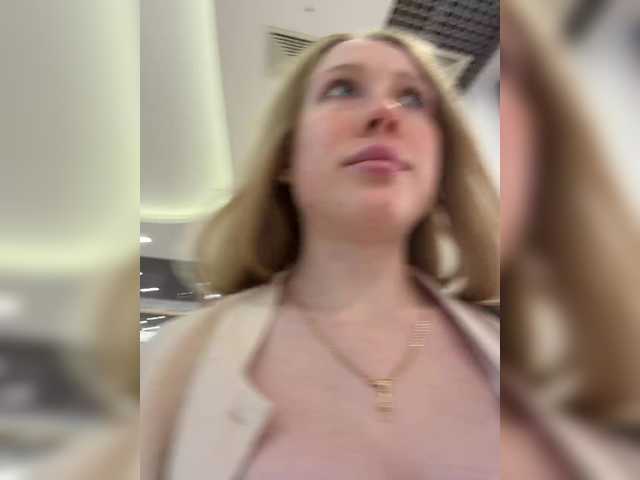 LiiBaby live webcam show