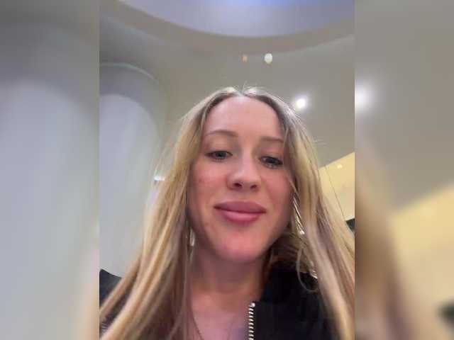 Likachkaa's BongaCams show and profile