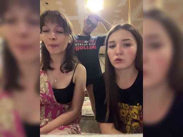 webcam strip Masya1996