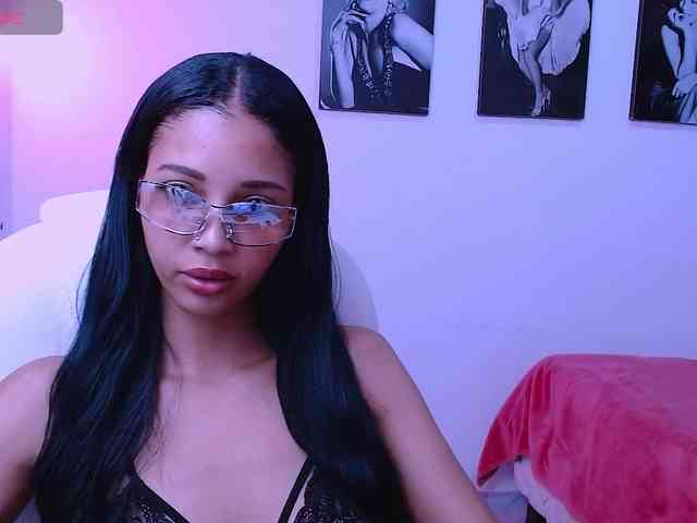 Isabel-hot