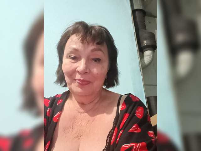asya18, en directo ahora en BongaCams