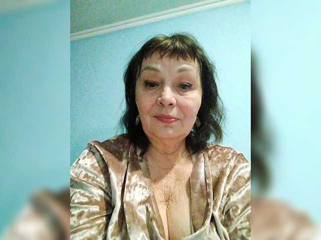 asya18's BongaCams show and profile