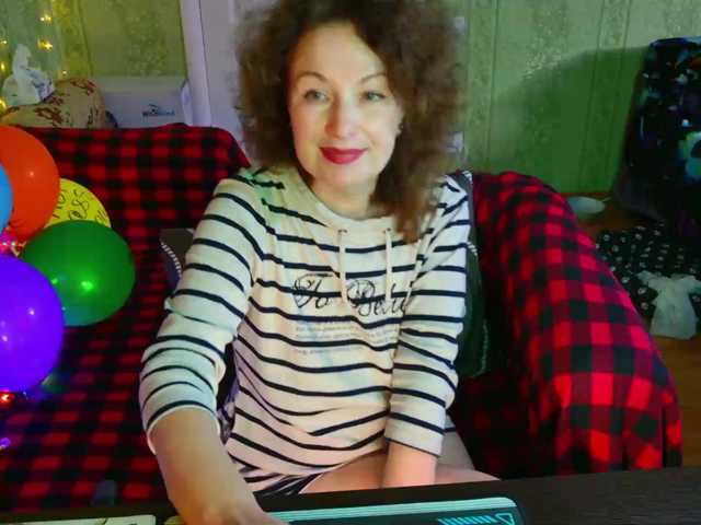 MeganIris, en directo ahora en BongaCams