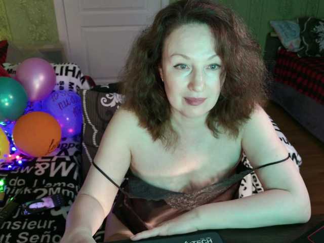 MeganIris live cam on BongaCams