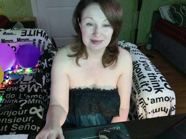 MeganIris live cam on BongaCams