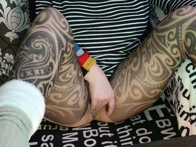 MeganIris's BongaCams show and profile