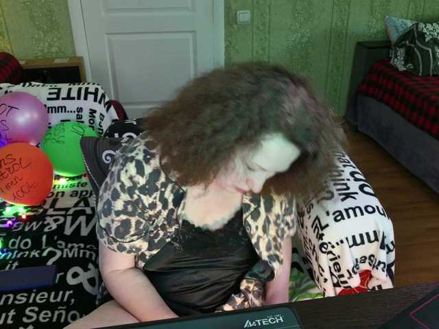 MeganIris live cam on BongaCams