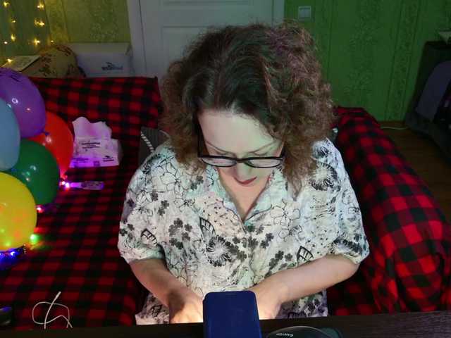 MeganIris live cam on BongaCams