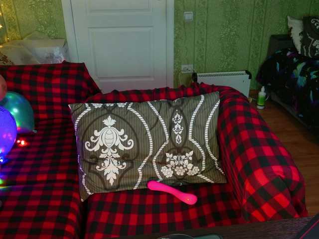 MeganIris live cam