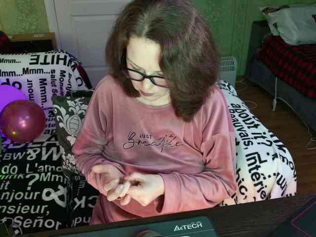 MeganIris webcam