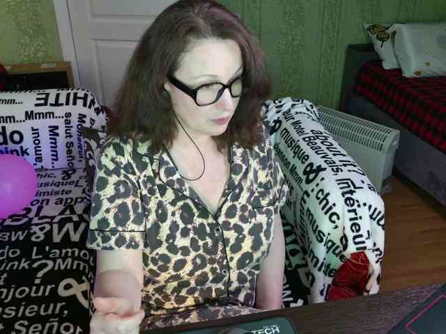 MeganIris webcam