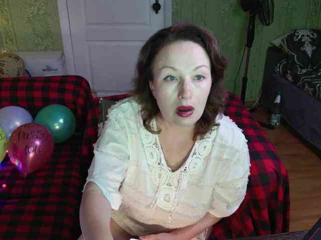 MeganIris webcam