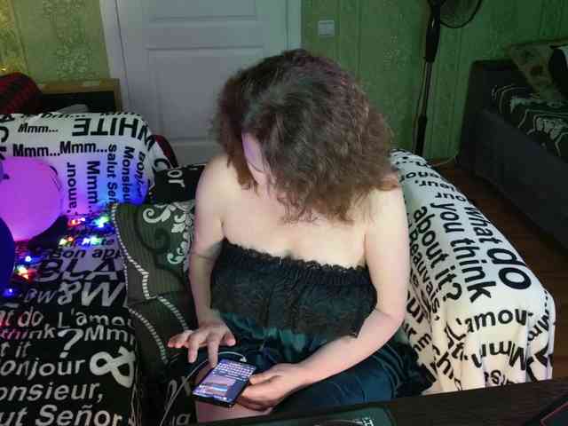 MeganIris webcam