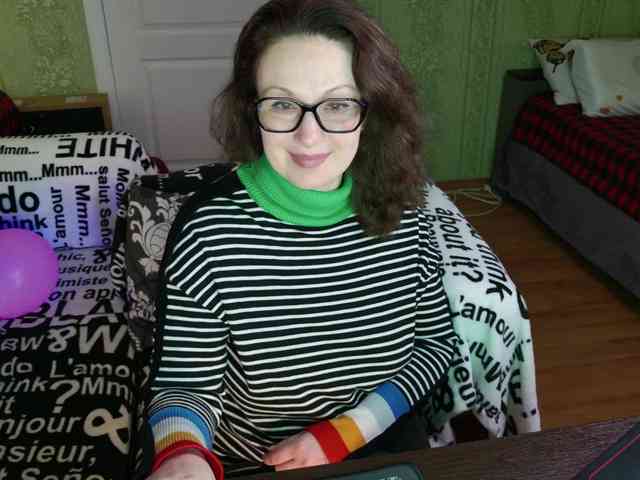 MeganIris webcam