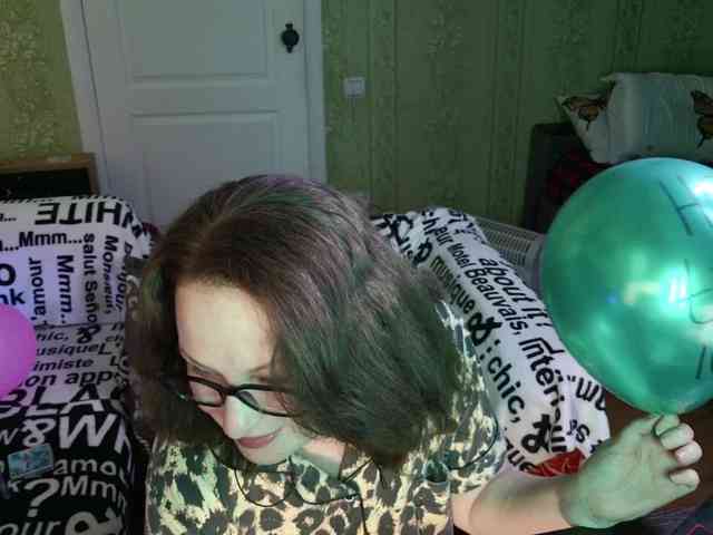 MeganIris webcam