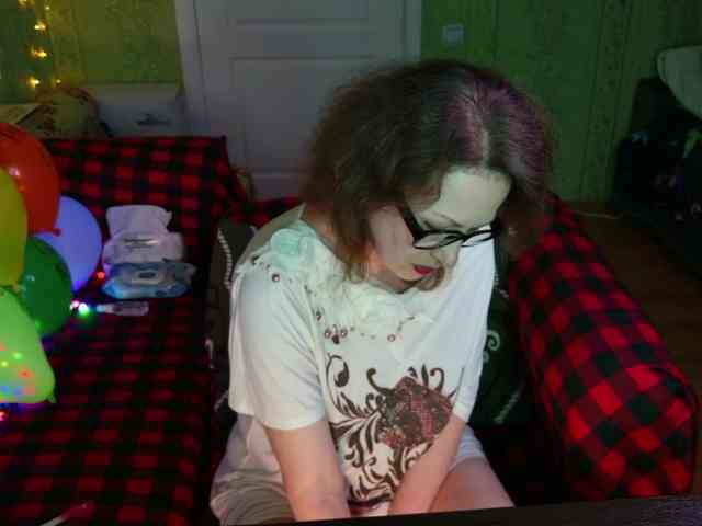 meganiris's live room