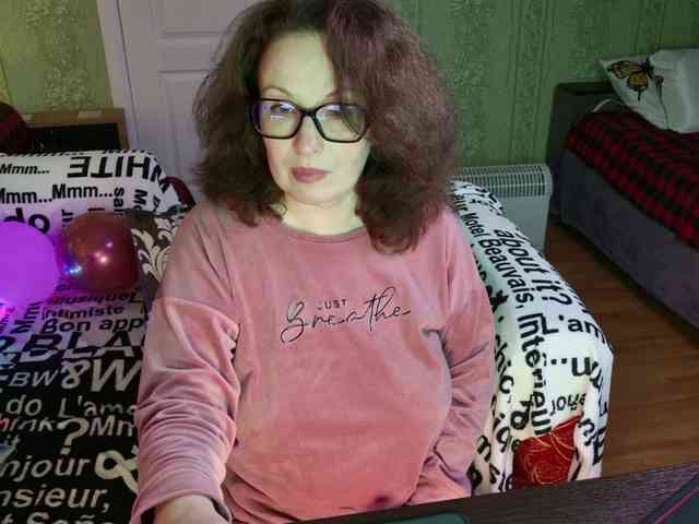 MeganIris webcam