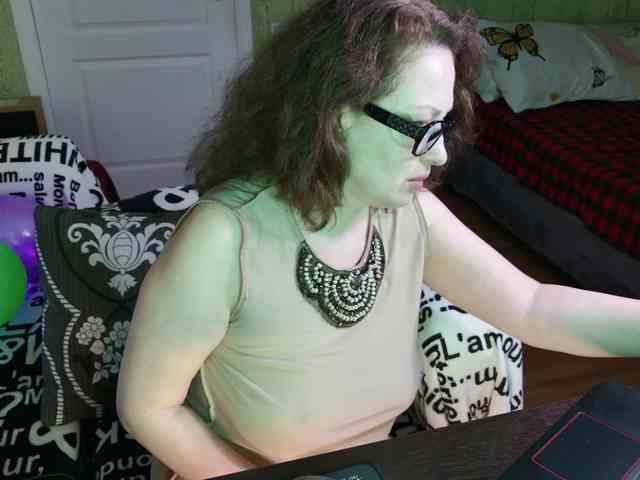 MeganIris webcam
