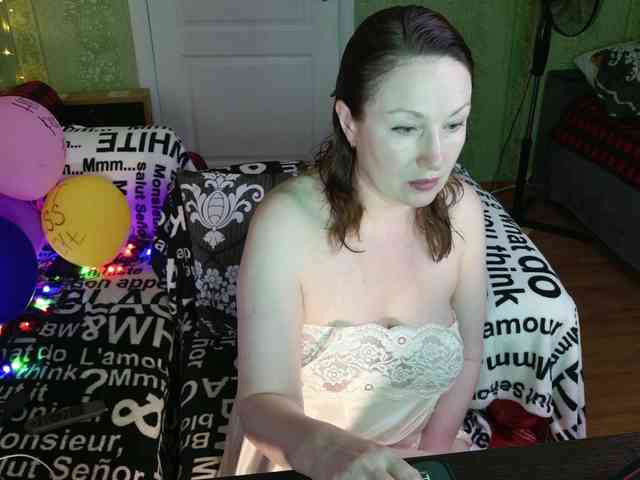 MeganIris webcam