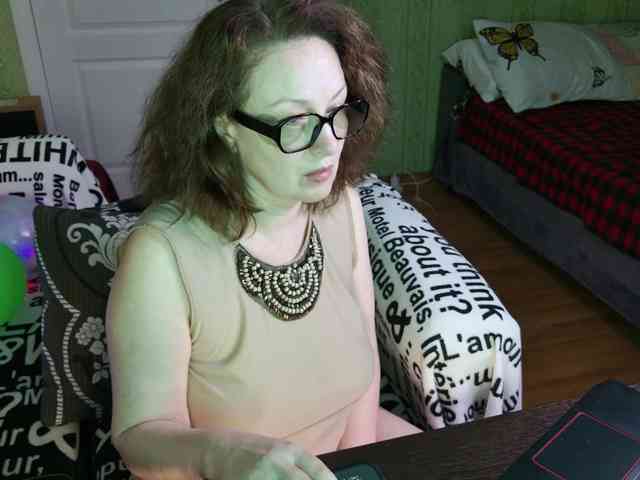 MeganIris webcam