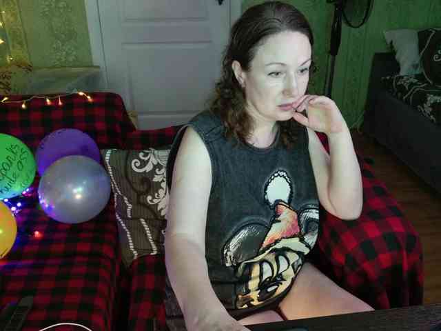 MeganIris webcam