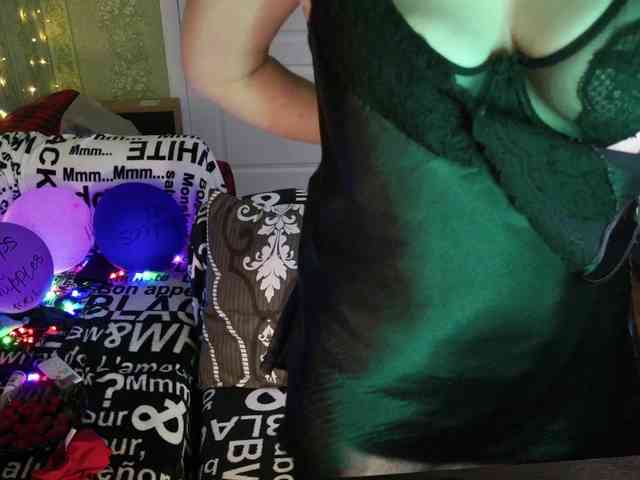 MeganIris webcam