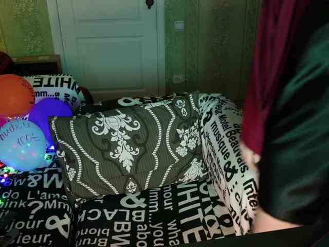 MeganIris webcam