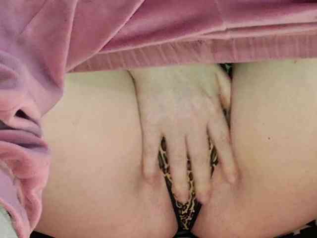 MeganIris webcam