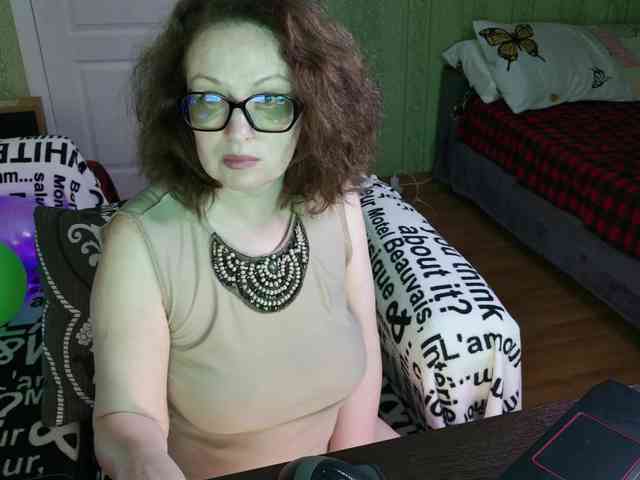 MeganIris webcam