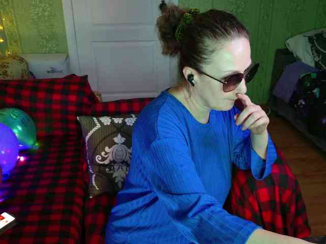 MeganIris webcam