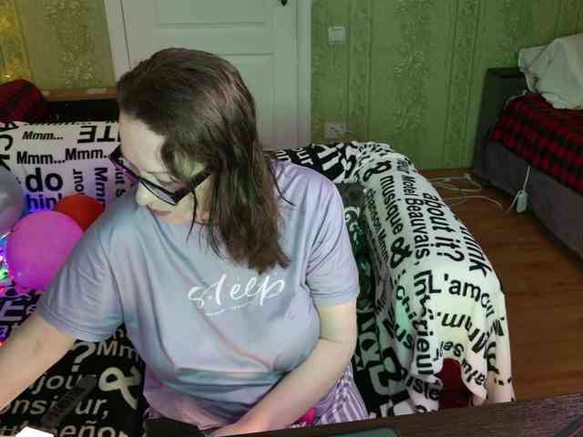 MeganIris webcam