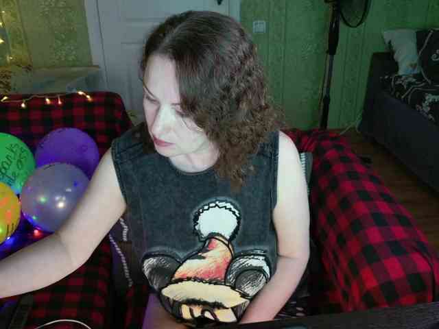 MeganIris webcam